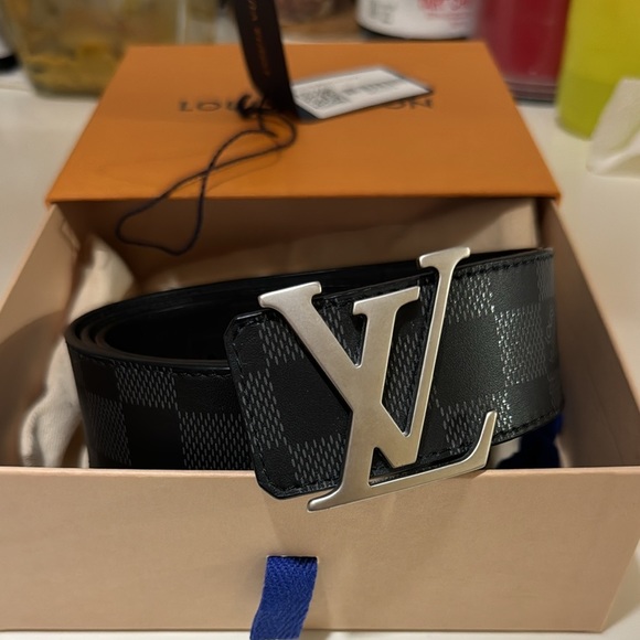 Louis Vuitton reversible belt mens - Picture 3 of 10